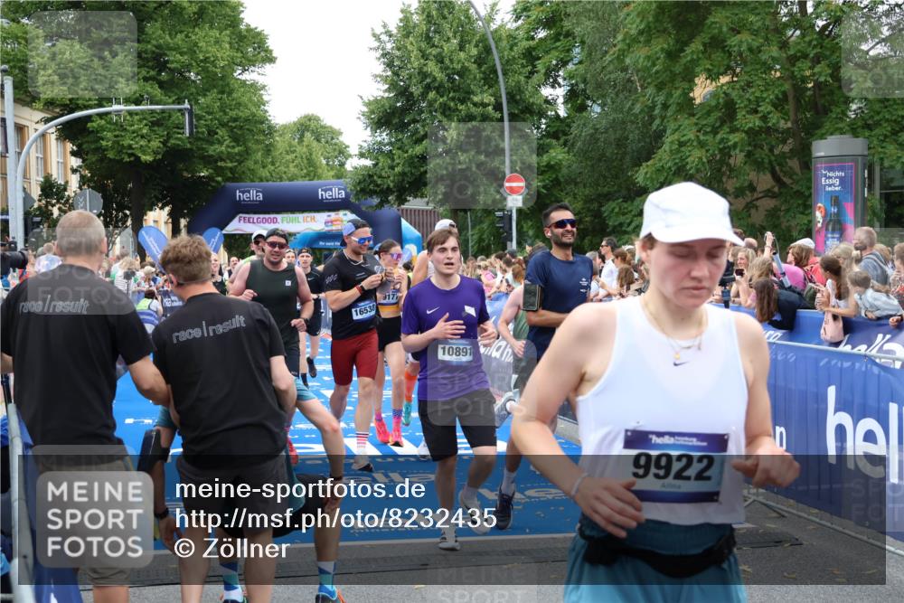 29.06.2025 - hella hamburg halbmarathon Zöllner http://msf.ph/oto/8232435 29.06.2025 10:53:58 Ziel 1706, 1870, 2432, 6374, 6481, 7395, 7918, 7973, 8394, 10891, 11789, 12413, 13032, 13869, 14026, 14175, 16477, 16538, 18418, 18831, 18879, 18915, 19177 meine-sportfotos.de