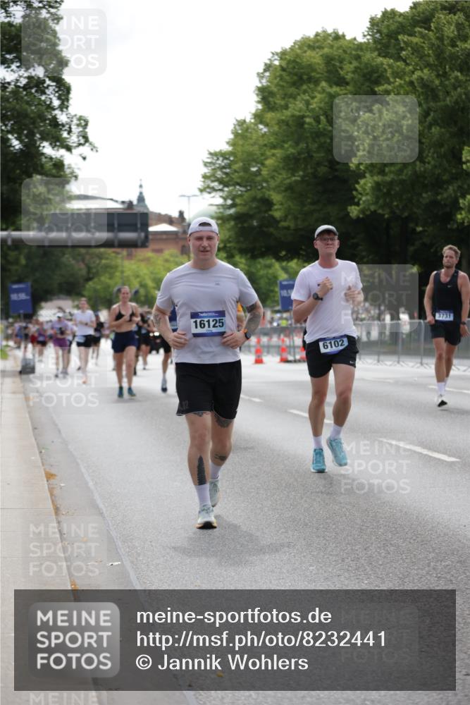 29.06.2025 - hella hamburg halbmarathon Jannik Wohlers http://msf.ph/oto/8232441 29.06.2025 10:28:13 Lombardsbrücke 4700, 5250, 5718, 5903, 5939, 6102, 6418, 7980, 8560, 9642, 9716, 9855, 10068, 10434, 13400, 15256, 16125, 16643, 18293, 19180 meine-sportfotos.de