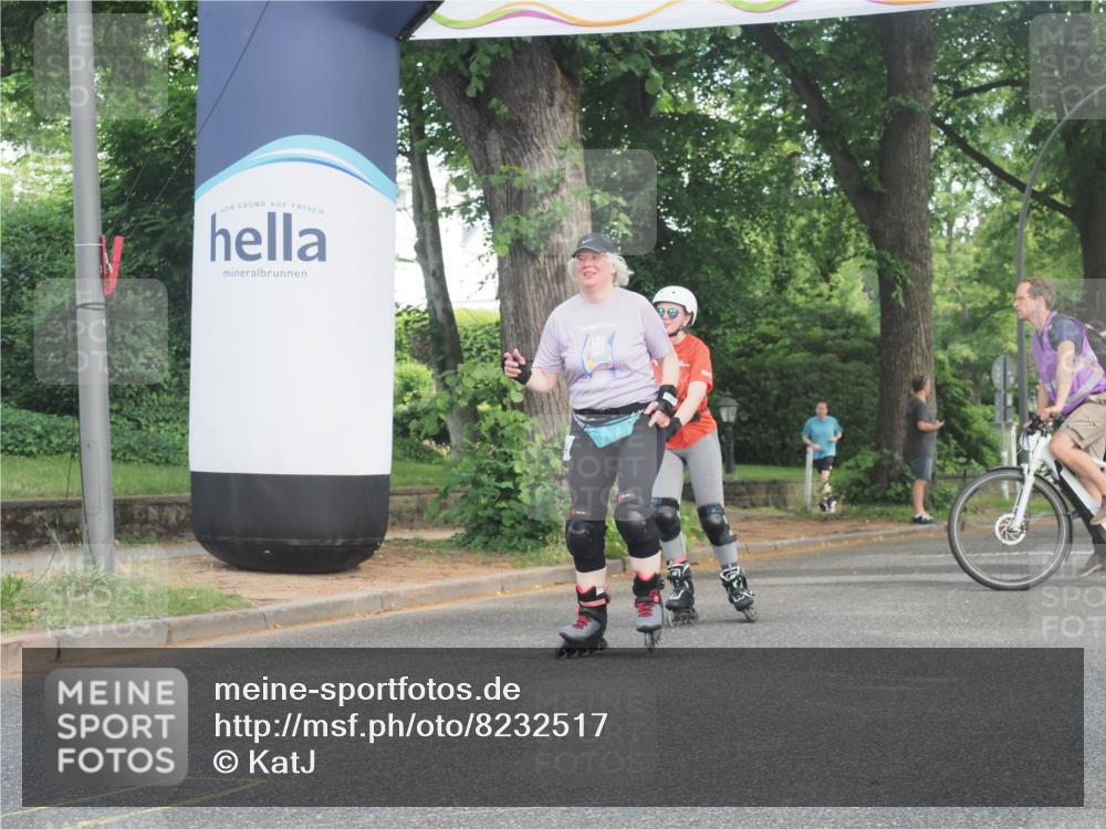 29.06.2025 - hella hamburg halbmarathon KatJ http://msf.ph/oto/8232517 29.06.2025 09:42:34 Zwischen KM18-KM19  meine-sportfotos.de