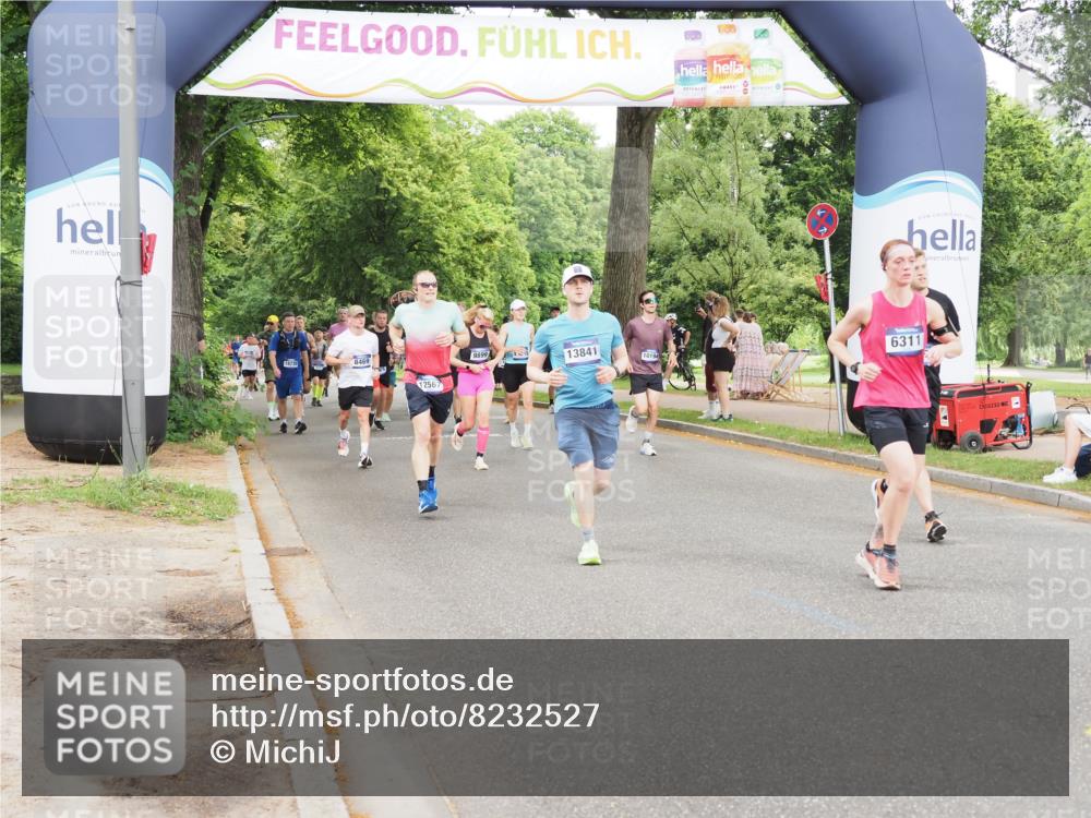 29.06.2025 - hella hamburg halbmarathon MichiJ http://msf.ph/oto/8232527 29.06.2025 10:49:42 Zwischen KM18-KM19 1114, 1940, 4859, 6311, 9124, 9899, 11402, 12567, 13739, 13841, 16540, 18359, 18796 meine-sportfotos.de