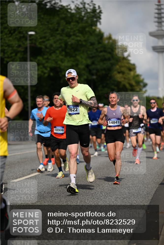 29.06.2025 - hella hamburg halbmarathon Dr. Thomas Lammeyer http://msf.ph/oto/8232529 29.06.2025 09:50:27 Kennedybrücke 1002, 1053, 1396, 1407, 1411, 1910, 1959, 2228, 2563, 2836, 2851, 3790, 3935, 4740, 5193, 6032, 6305, 6473, 7080, 7622, 7831, 7867, 7972, 9376, 9508, 10477, 10771, 11055, 11370 meine-sportfotos.de
