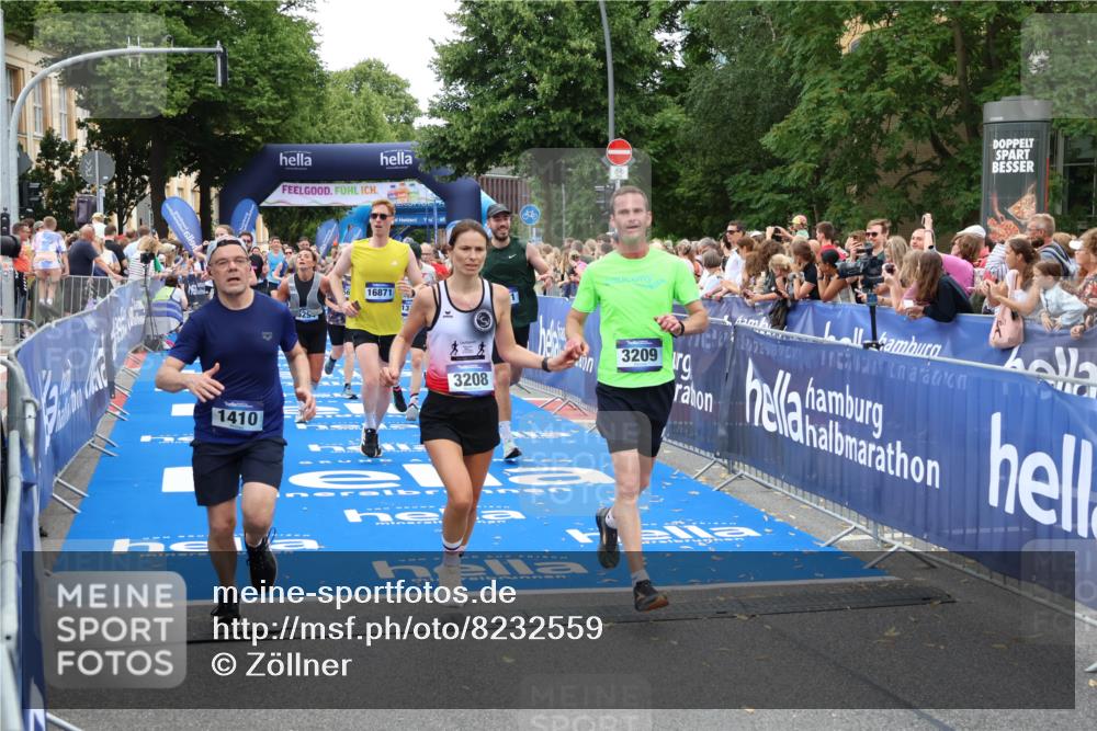 29.06.2025 - hella hamburg halbmarathon Zöllner http://msf.ph/oto/8232559 29.06.2025 10:54:13 Ziel 1410, 3208, 3209, 3898, 5638, 6294, 6443, 6581, 8390, 9791, 12213, 13397, 13794, 15169, 15524, 16780, 16871 meine-sportfotos.de