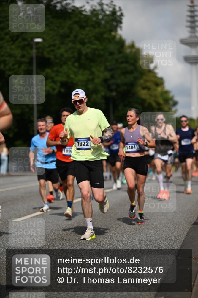 29.06.2025 - hella hamburg halbmarathon Dr. Thomas Lammeyer http://msf.ph/oto/8232576 29.06.2025 09:50:27 Kennedybrücke 1002, 1053, 1396, 1407, 1411, 1910, 1959, 2228, 2563, 2836, 2851, 3790, 3935, 4740, 5193, 6032, 6305, 6473, 7080, 7622, 7831, 7867, 7972, 9376, 9508, 10477, 10771, 11055, 11370 meine-sportfotos.de