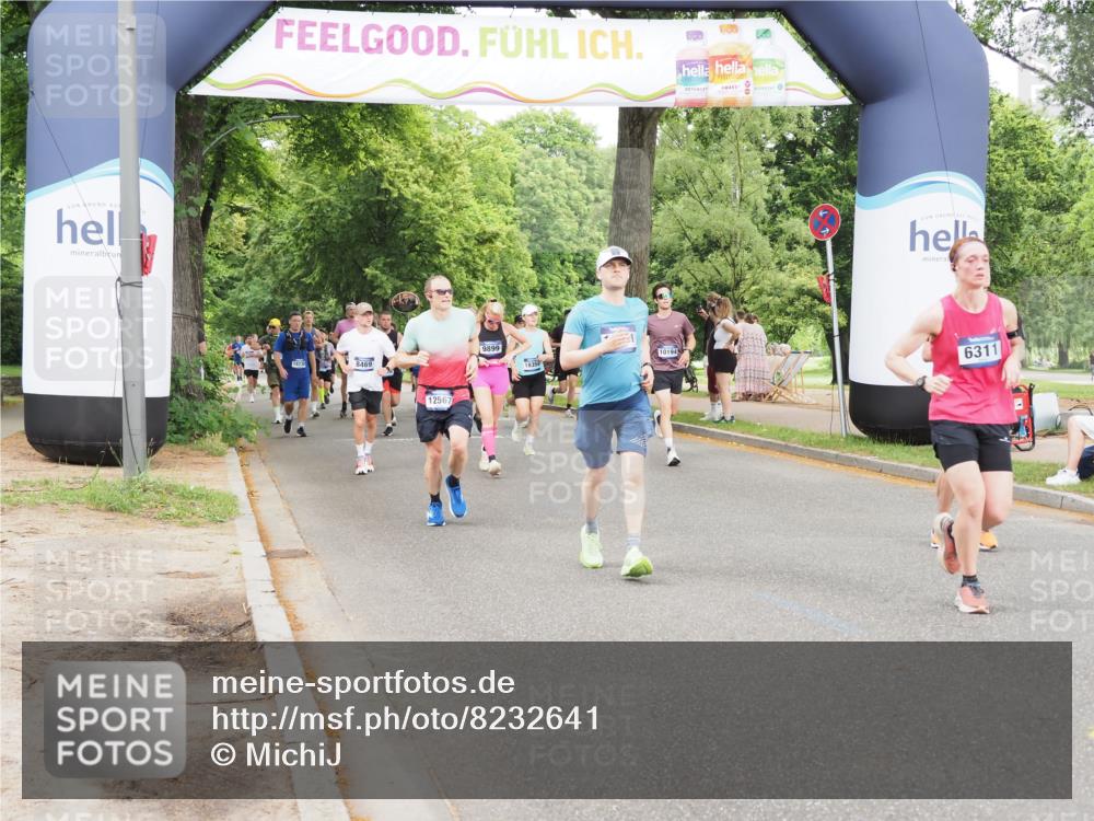29.06.2025 - hella hamburg halbmarathon MichiJ http://msf.ph/oto/8232641 29.06.2025 10:49:42 Zwischen KM18-KM19 1114, 1940, 4859, 6311, 9124, 9899, 11402, 12567, 13739, 13841, 16540, 18359, 18796 meine-sportfotos.de