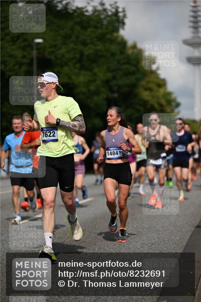 29.06.2025 - hella hamburg halbmarathon Dr. Thomas Lammeyer http://msf.ph/oto/8232691 29.06.2025 09:50:27 Kennedybrücke 1002, 1053, 1396, 1407, 1411, 1910, 1959, 2228, 2563, 2836, 2851, 3790, 3935, 4740, 5193, 6032, 6305, 6473, 7080, 7622, 7831, 7867, 7972, 9376, 9508, 10477, 10771, 11055, 11370 meine-sportfotos.de