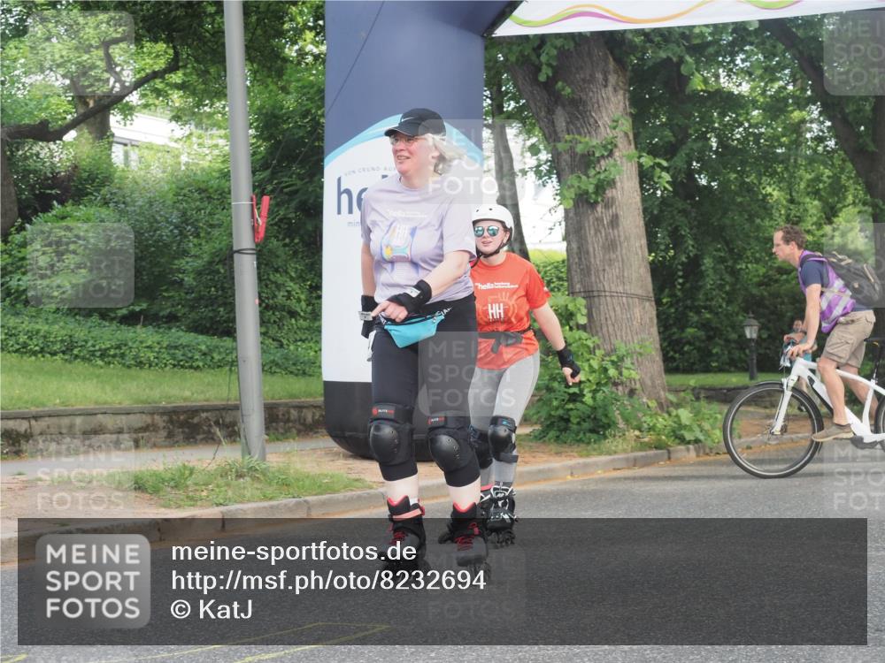 29.06.2025 - hella hamburg halbmarathon KatJ http://msf.ph/oto/8232694 29.06.2025 09:42:35 Zwischen KM18-KM19  meine-sportfotos.de