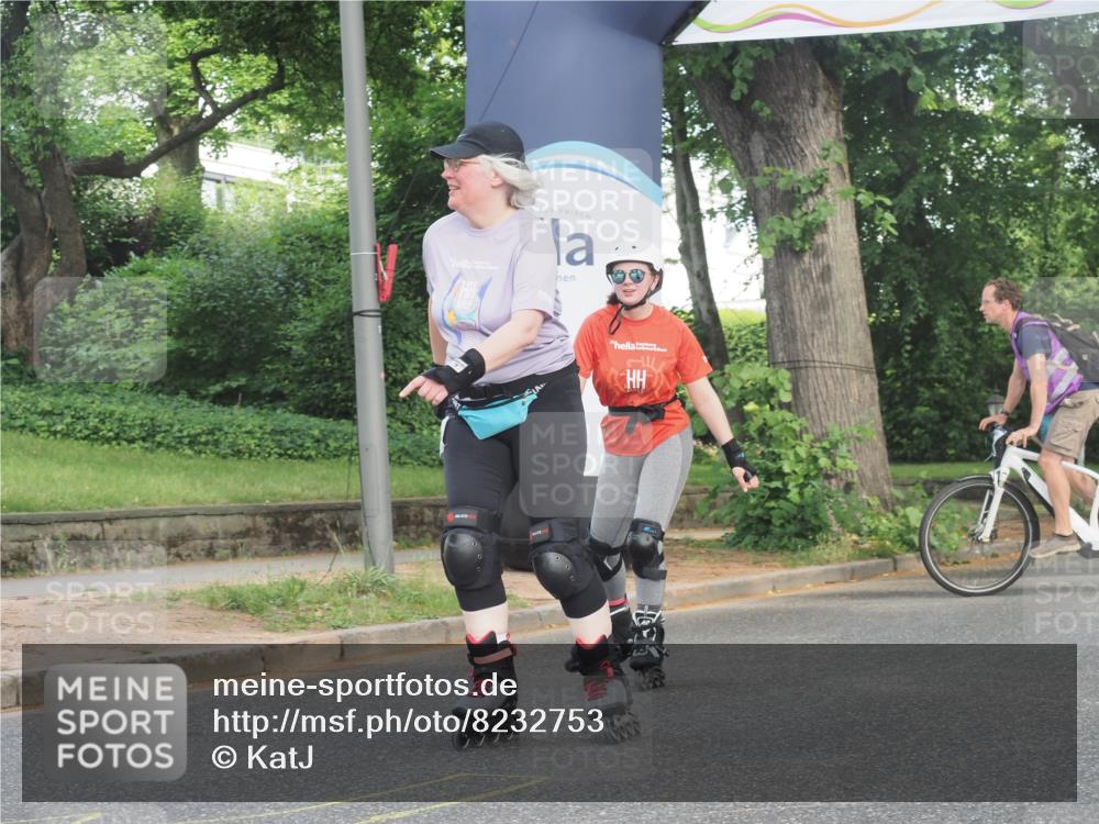 29.06.2025 - hella hamburg halbmarathon KatJ http://msf.ph/oto/8232753 29.06.2025 09:42:35 Zwischen KM18-KM19  meine-sportfotos.de