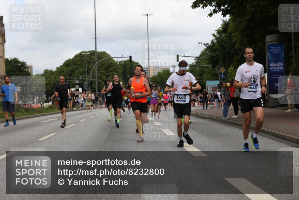 29.06.2025 - hella hamburg halbmarathon Yannick Fuchs http://msf.ph/oto/8232800 29.06.2025 10:34:17 20KM 1358, 2044, 2546, 2563, 2573, 2972, 3547, 3626, 4398, 4565, 5752, 7981, 8319, 8346, 8925, 9116, 9540, 11284, 11305, 11714, 11806, 12046, 12091, 12335, 12372, 13190, 13479, 13514, 14077, 14204, 14272, 15094, 15336, 15421, 15435, 15744, 15828, 17005, 17425, 17668, 17792, 17916, 18013, 18154, 18285, 18803 meine-sportfotos.de