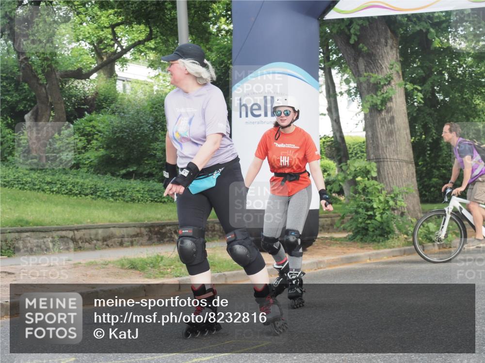 29.06.2025 - hella hamburg halbmarathon KatJ http://msf.ph/oto/8232816 29.06.2025 09:42:35 Zwischen KM18-KM19  meine-sportfotos.de