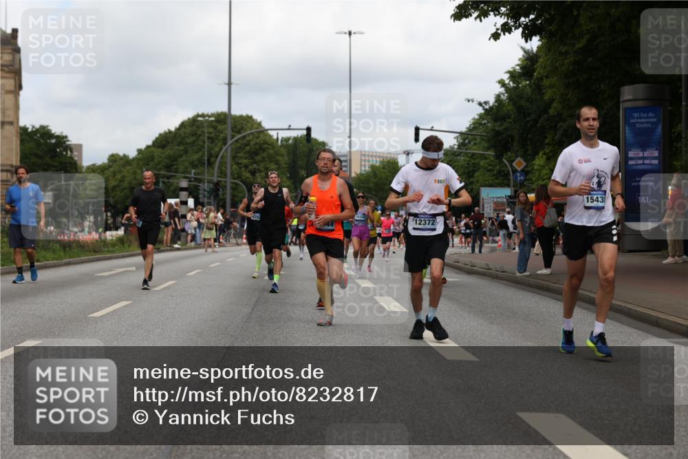 29.06.2025 - hella hamburg halbmarathon Yannick Fuchs http://msf.ph/oto/8232817 29.06.2025 10:34:17 20KM 1358, 2044, 2546, 2563, 2573, 2972, 3547, 3626, 4398, 4565, 5752, 7981, 8319, 8346, 8925, 9116, 9540, 11284, 11305, 11714, 11806, 12046, 12091, 12335, 12372, 13190, 13479, 13514, 14077, 14204, 14272, 15094, 15336, 15421, 15435, 15744, 15828, 17005, 17425, 17668, 17792, 17916, 18013, 18154, 18285, 18803 meine-sportfotos.de