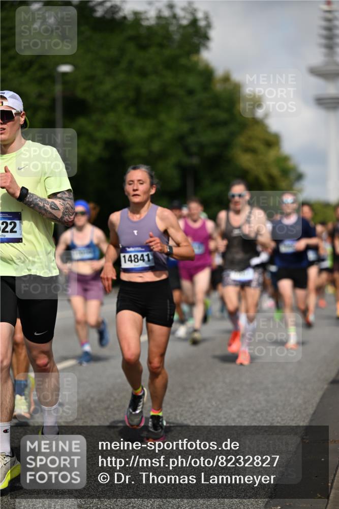 29.06.2025 - hella hamburg halbmarathon Dr. Thomas Lammeyer http://msf.ph/oto/8232827 29.06.2025 09:50:28 Kennedybrücke 1002, 1053, 1396, 1407, 1411, 1910, 1959, 2228, 2563, 2836, 2851, 3790, 3935, 4246, 4740, 5193, 6032, 6305, 6473, 7080, 7622, 7831, 7867, 7972, 9376, 9508, 10477, 10771, 11055, 11370 meine-sportfotos.de