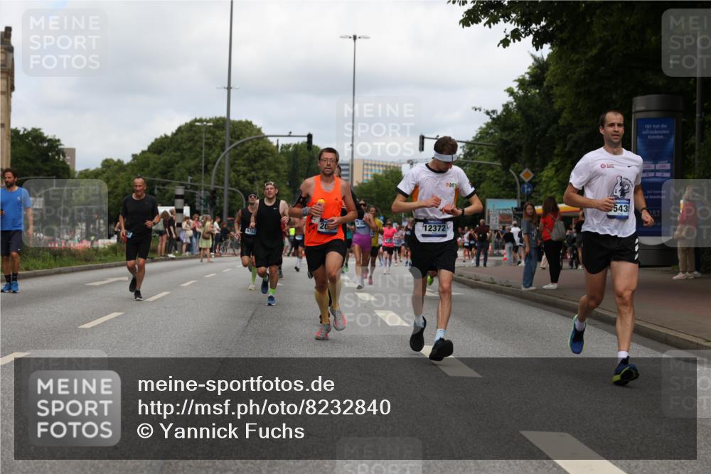 29.06.2025 - hella hamburg halbmarathon Yannick Fuchs http://msf.ph/oto/8232840 29.06.2025 10:34:17 20KM 1358, 2044, 2546, 2563, 2573, 2972, 3547, 3626, 4398, 4565, 5752, 7981, 8319, 8346, 8925, 9116, 9540, 11284, 11305, 11714, 11806, 12046, 12091, 12335, 12372, 13190, 13479, 13514, 14077, 14204, 14272, 15094, 15336, 15421, 15435, 15744, 15828, 17005, 17425, 17668, 17792, 17916, 18013, 18154, 18285, 18803 meine-sportfotos.de