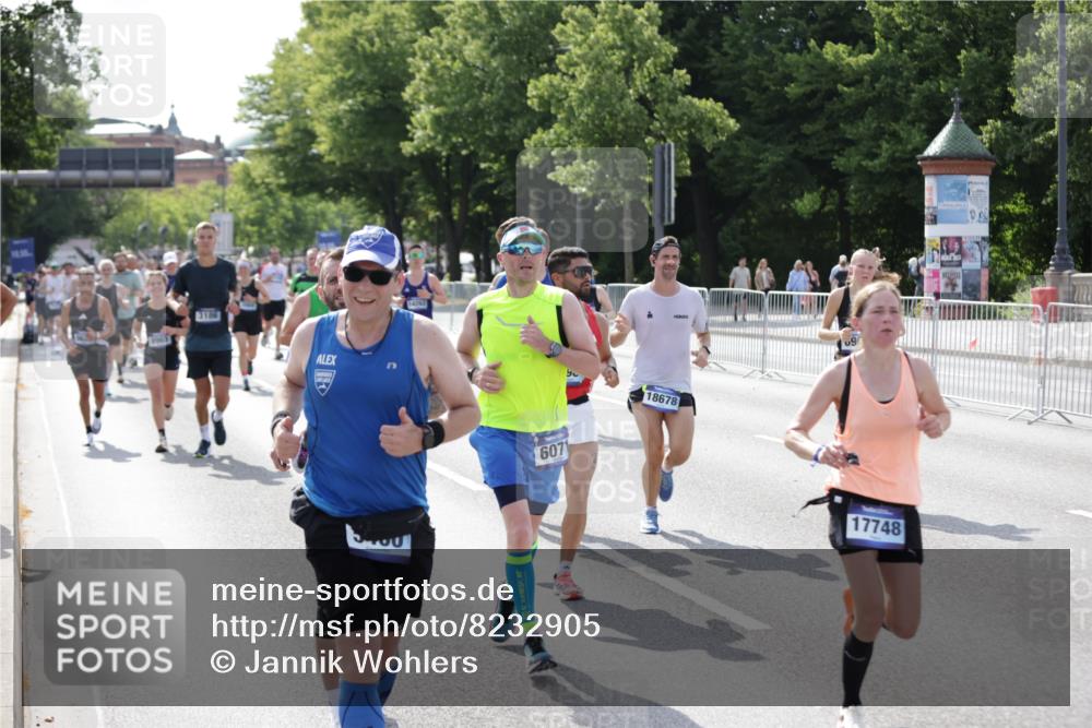 29.06.2025 - hella hamburg halbmarathon Jannik Wohlers http://msf.ph/oto/8232905 29.06.2025 09:53:07 Lombardsbrücke 1466, 1558, 1750, 2365, 2402, 2623, 3004, 3146, 3186, 3414, 4091, 4310, 5022, 5460, 5692, 6071, 6282, 6375, 6460, 6903, 7322, 7448, 9126, 9200, 9303, 9626, 9723, 9794, 9965, 10789, 11283, 11858, 12271, 13009, 13303, 13450, 13690, 14034, 14200, 14262, 14275, 14464, 15519, 15629, 16084, 16105, 16286, 16333, 16617, 16685, 16725, 17384, 17718, 17729, 17748, 17960, 18066, 18638, 18678, 18922 meine-sportfotos.de