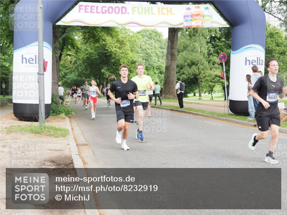 29.06.2025 - hella hamburg halbmarathon MichiJ http://msf.ph/oto/8232919 29.06.2025 10:26:42 Zwischen KM18-KM19 5791, 7743, 8571, 9017, 9171, 9643, 10793, 10922, 11282, 16075, 18193, 18277 meine-sportfotos.de