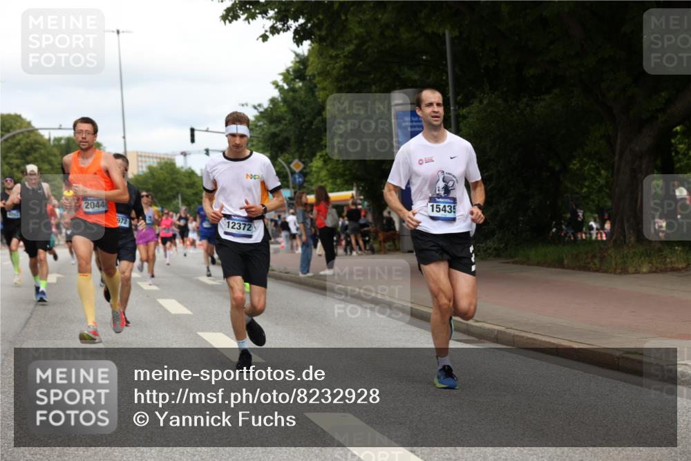 29.06.2025 - hella hamburg halbmarathon Yannick Fuchs http://msf.ph/oto/8232928 29.06.2025 10:34:18 20KM 1358, 1975, 2044, 2546, 2563, 2573, 2972, 3547, 3626, 4398, 4565, 5752, 7981, 8319, 8346, 8925, 9116, 9540, 11284, 11714, 11806, 12046, 12091, 12335, 12372, 13190, 13479, 13514, 14077, 14204, 14272, 14699, 15094, 15336, 15421, 15435, 15744, 15828, 17425, 17668, 17792, 17916, 17973, 18013, 18154, 18803 meine-sportfotos.de
