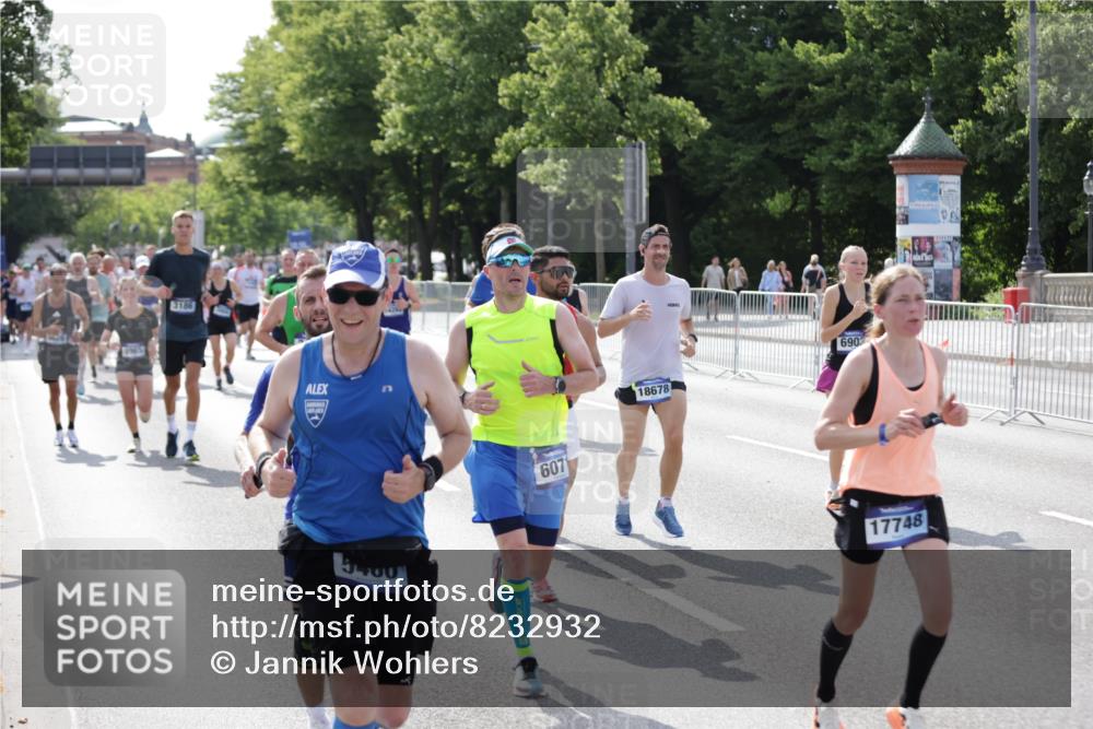 29.06.2025 - hella hamburg halbmarathon Jannik Wohlers http://msf.ph/oto/8232932 29.06.2025 09:53:07 Lombardsbrücke 1466, 1558, 1750, 2365, 2402, 2623, 3004, 3146, 3186, 3414, 4091, 4310, 5022, 5460, 5692, 6071, 6282, 6375, 6460, 6903, 7322, 7448, 9126, 9200, 9303, 9626, 9723, 9794, 9965, 10789, 11283, 11858, 12271, 13009, 13303, 13450, 13690, 14034, 14200, 14262, 14275, 14464, 15519, 15629, 16084, 16105, 16286, 16333, 16617, 16685, 16725, 17384, 17718, 17729, 17748, 17960, 18066, 18638, 18678, 18922 meine-sportfotos.de