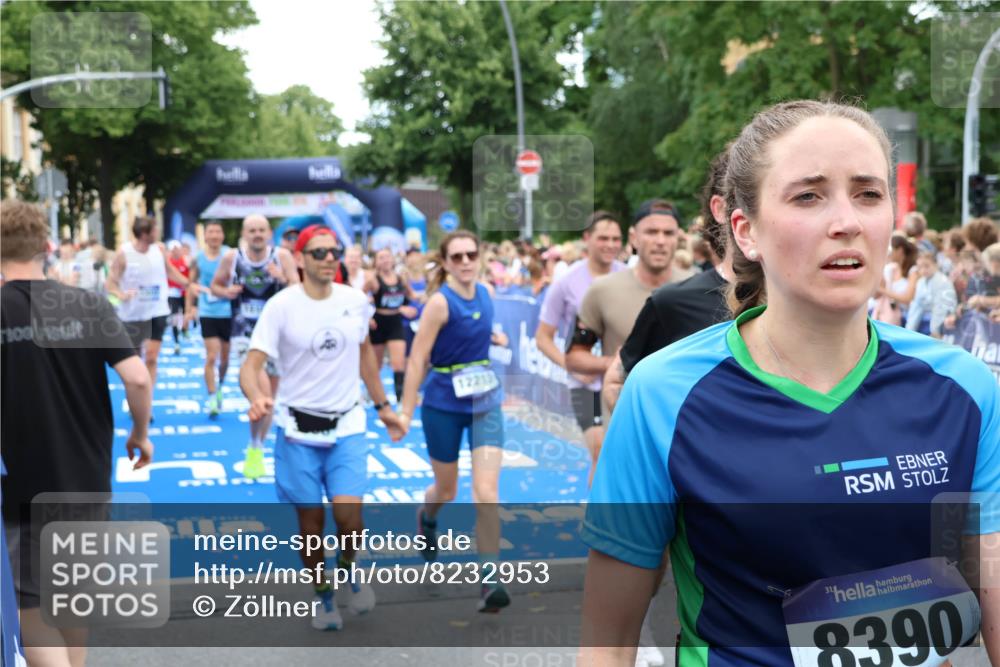29.06.2025 - hella hamburg halbmarathon Zöllner http://msf.ph/oto/8232953 29.06.2025 10:54:20 Ziel 1267, 3103, 3177, 3861, 3898, 6082, 6084, 6443, 7274, 8223, 11430, 12213, 13033, 13289, 13803, 15169, 15946, 16527, 16574, 16750, 16780, 16879, 17087, 17698, 18268 meine-sportfotos.de