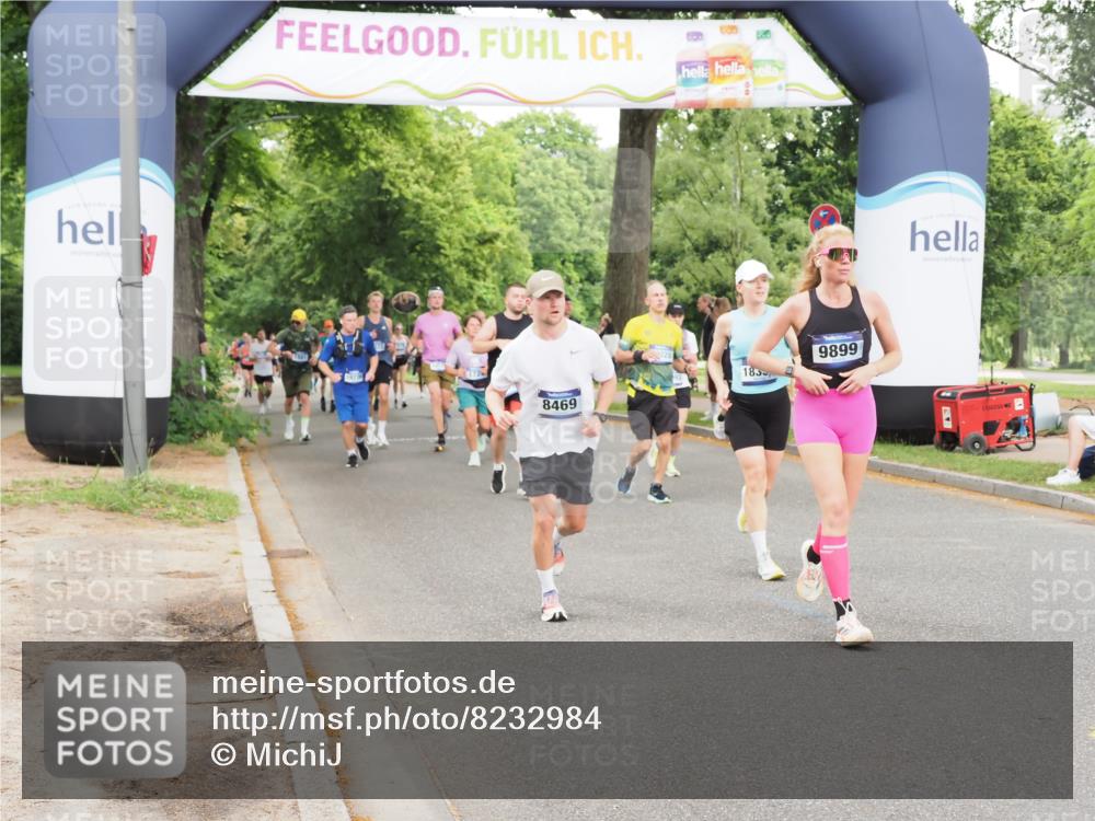29.06.2025 - hella hamburg halbmarathon MichiJ http://msf.ph/oto/8232984 29.06.2025 10:49:45 Zwischen KM18-KM19 1126, 1724, 6311, 8469, 9899, 10194, 11402, 12567, 13739, 13841, 15093, 16540, 18028, 18359, 18739, 18796 meine-sportfotos.de