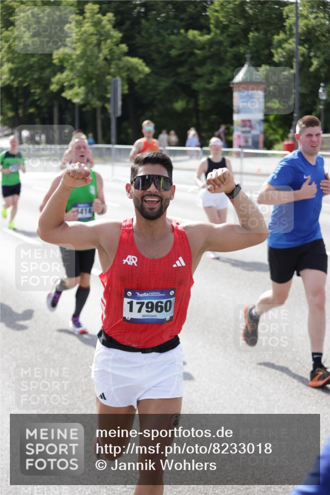29.06.2025 - hella hamburg halbmarathon Jannik Wohlers http://msf.ph/oto/8233018 29.06.2025 09:53:09 Lombardsbrücke 1466, 1750, 2365, 2402, 2623, 2890, 2937, 3004, 3146, 3186, 3414, 4310, 5362, 5460, 5692, 6071, 6282, 6375, 6388, 6460, 6903, 7322, 7448, 9126, 9200, 9303, 9626, 9723, 9965, 10789, 11283, 11858, 12271, 13009, 13450, 14034, 14200, 14262, 14275, 14464, 14764, 15519, 15629, 16084, 16105, 16286, 16333, 16685, 16725, 17384, 17718, 17729, 17748, 17960, 18066, 18638, 18678, 18922 meine-sportfotos.de