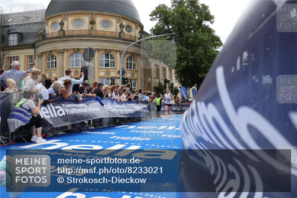 29.06.2025 - hella hamburg halbmarathon Strokosch-Dieckow http://msf.ph/oto/8233021 29.06.2025 10:33:55 Ziel 9345, 9519, 10865, 11227, 13493, 13494, 14448, 15268, 15500, 16243, 17877 meine-sportfotos.de