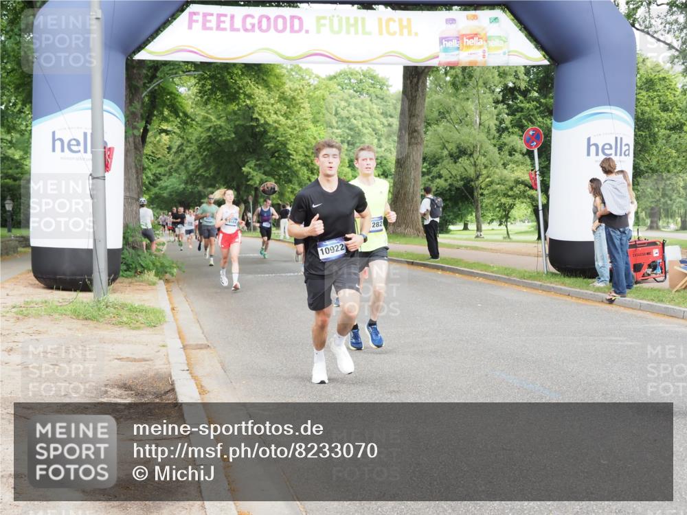 29.06.2025 - hella hamburg halbmarathon MichiJ http://msf.ph/oto/8233070 29.06.2025 10:26:42 Zwischen KM18-KM19 5791, 7743, 8571, 9017, 9171, 9643, 10793, 10922, 11282, 16075, 18193, 18277 meine-sportfotos.de