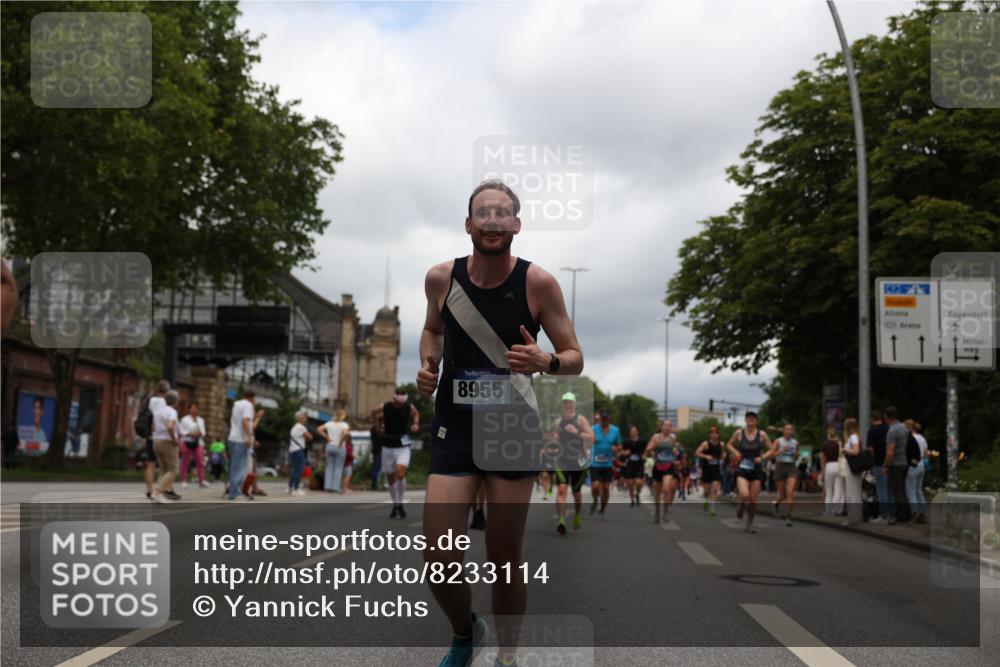 29.06.2025 - hella hamburg halbmarathon Yannick Fuchs http://msf.ph/oto/8233114 29.06.2025 10:46:57 20KM 1098, 1257, 1258, 1482, 1657, 1683, 2111, 2208, 2910, 3334, 3399, 3952, 3999, 4419, 4587, 4726, 5169, 5194, 5607, 5907, 6198, 6897, 7232, 7383, 8273, 8361, 8587, 8651, 8955, 9065, 9163, 10529, 10724, 10811, 11217, 11588, 11589, 11604, 11689, 12155, 12482, 12910, 13211, 14198, 14286, 14805, 15430, 15681, 15980, 16467, 16929, 17130, 17198, 17710, 18249, 18331, 18901, 19208, 19244 meine-sportfotos.de