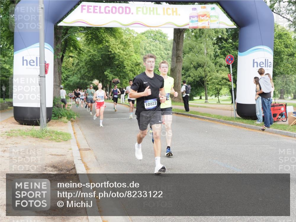 29.06.2025 - hella hamburg halbmarathon MichiJ http://msf.ph/oto/8233122 29.06.2025 10:26:42 Zwischen KM18-KM19 5791, 7743, 8571, 9017, 9171, 9643, 10793, 10922, 11282, 16075, 18193, 18277 meine-sportfotos.de