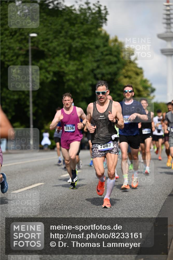 29.06.2025 - hella hamburg halbmarathon Dr. Thomas Lammeyer http://msf.ph/oto/8233161 29.06.2025 09:50:29 Kennedybrücke 1002, 1053, 1396, 1407, 1411, 1910, 1959, 2228, 2563, 2836, 2851, 3790, 3935, 4246, 4740, 5193, 6032, 6305, 6473, 7080, 7622, 7831, 7867, 7972, 9376, 9508, 10771, 11055, 11370 meine-sportfotos.de