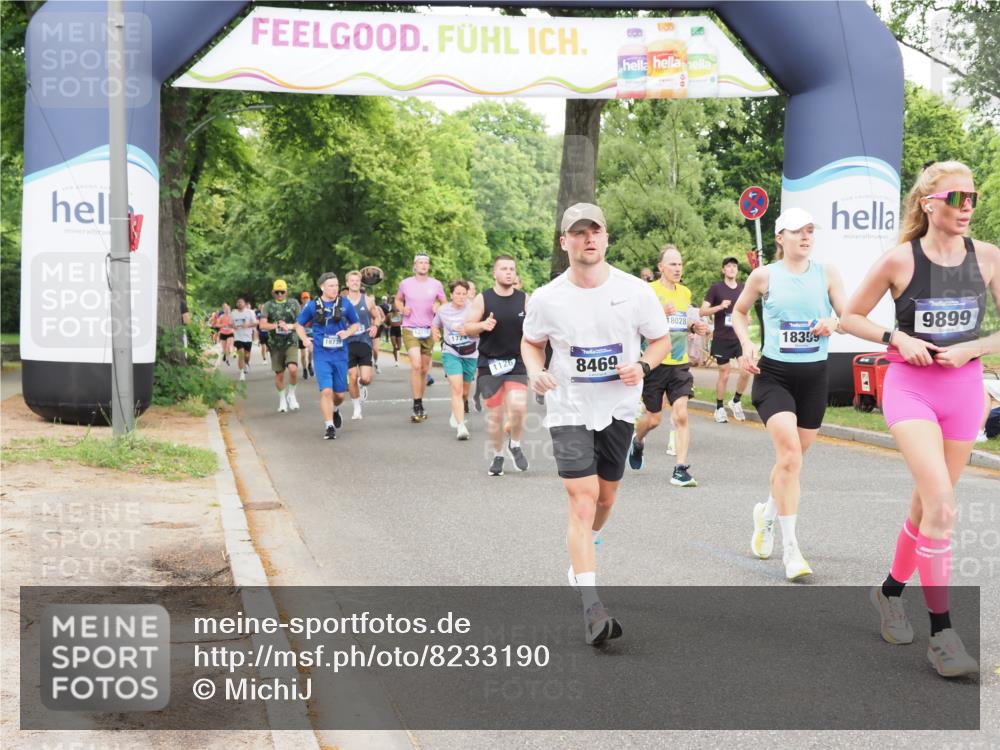 29.06.2025 - hella hamburg halbmarathon MichiJ http://msf.ph/oto/8233190 29.06.2025 10:49:46 Zwischen KM18-KM19 1126, 1722, 1724, 4370, 6311, 8469, 9899, 10194, 11402, 12567, 13528, 13739, 13841, 15093, 18028, 18359, 18739, 18796 meine-sportfotos.de