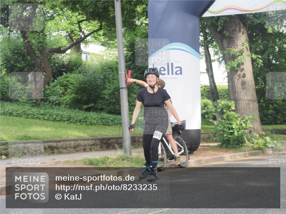 29.06.2025 - hella hamburg halbmarathon KatJ http://msf.ph/oto/8233235 29.06.2025 09:42:39 Zwischen KM18-KM19  meine-sportfotos.de