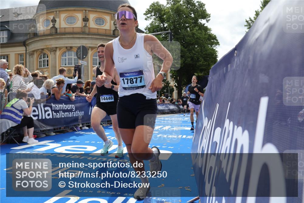29.06.2025 - hella hamburg halbmarathon Strokosch-Dieckow http://msf.ph/oto/8233250 29.06.2025 10:34:06 Ziel 7884, 7901, 9345, 9376, 11019, 11202, 11227, 13066, 13493, 13494, 14448, 15268, 16724, 17751, 17877, 18906 meine-sportfotos.de