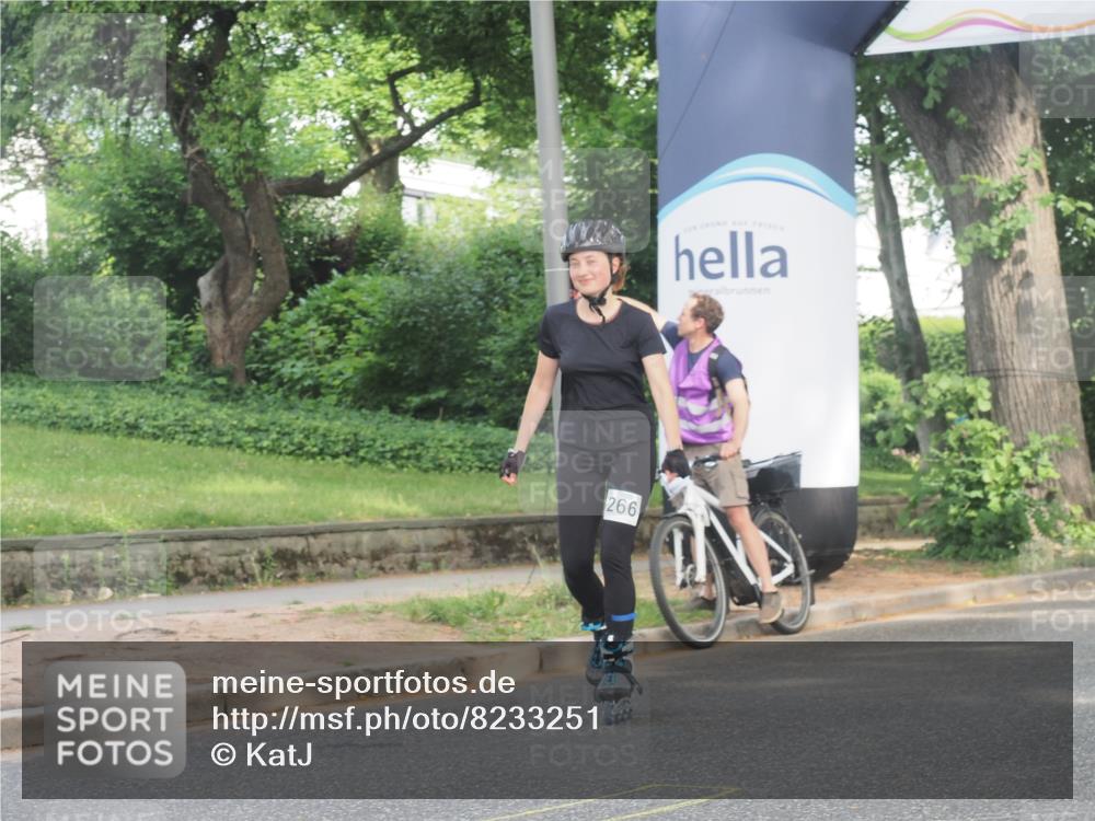 29.06.2025 - hella hamburg halbmarathon KatJ http://msf.ph/oto/8233251 29.06.2025 09:42:39 Zwischen KM18-KM19  meine-sportfotos.de