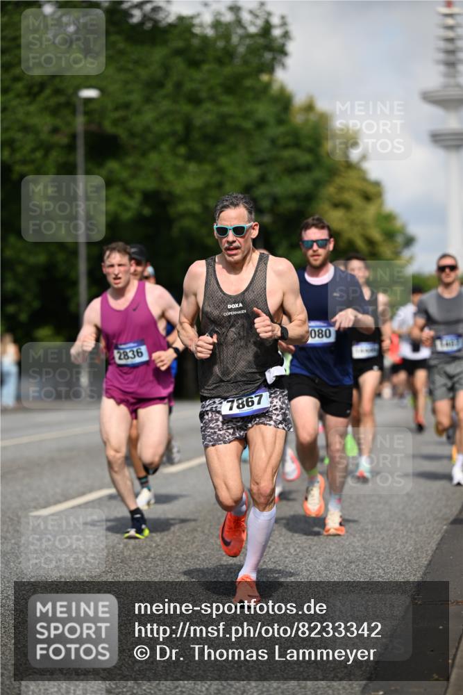 29.06.2025 - hella hamburg halbmarathon Dr. Thomas Lammeyer http://msf.ph/oto/8233342 29.06.2025 09:50:30 Kennedybrücke 1002, 1053, 1396, 1407, 1411, 1910, 1959, 2228, 2563, 2836, 2851, 3790, 3935, 4246, 4740, 5193, 6032, 6305, 6473, 7080, 7622, 7831, 7867, 7972, 9376, 9508, 10771, 11055, 11370 meine-sportfotos.de