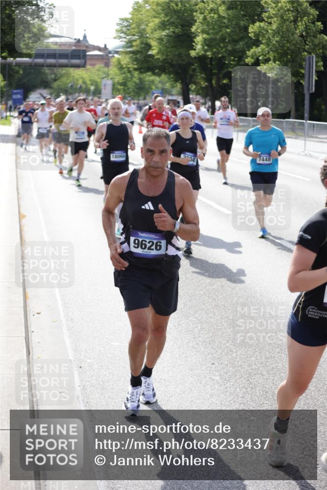 29.06.2025 - hella hamburg halbmarathon Jannik Wohlers http://msf.ph/oto/8233437 29.06.2025 09:53:11 Lombardsbrücke 2365, 2402, 2623, 2890, 2937, 3004, 3146, 3186, 3414, 4140, 4247, 4310, 5362, 5460, 5532, 5692, 6071, 6282, 6375, 6388, 6903, 7385, 7448, 7480, 9126, 9200, 9303, 9626, 9633, 9723, 9965, 11283, 12271, 13009, 13450, 13667, 14034, 14200, 14262, 14275, 14464, 14764, 15519, 15629, 16084, 16105, 16286, 16333, 16685, 16725, 16766, 17032, 17384, 17718, 17729, 17748, 17960, 18066, 18638, 18678, 18922 meine-sportfotos.de