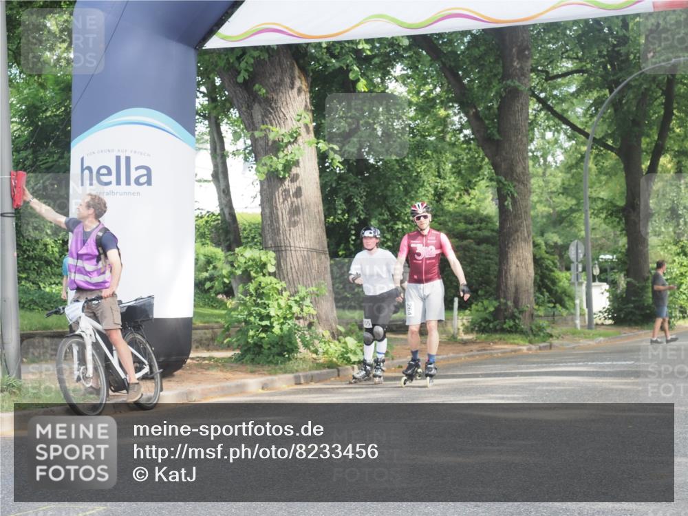 29.06.2025 - hella hamburg halbmarathon KatJ http://msf.ph/oto/8233456 29.06.2025 09:42:42 Zwischen KM18-KM19  meine-sportfotos.de