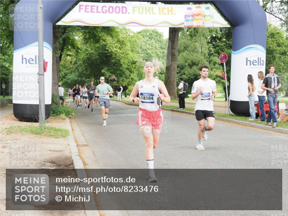 29.06.2025 - hella hamburg halbmarathon MichiJ http://msf.ph/oto/8233476 29.06.2025 10:26:45 Zwischen KM18-KM19 5091, 5791, 9171, 9643, 10922, 11282, 12900, 15382, 16075, 18584 meine-sportfotos.de