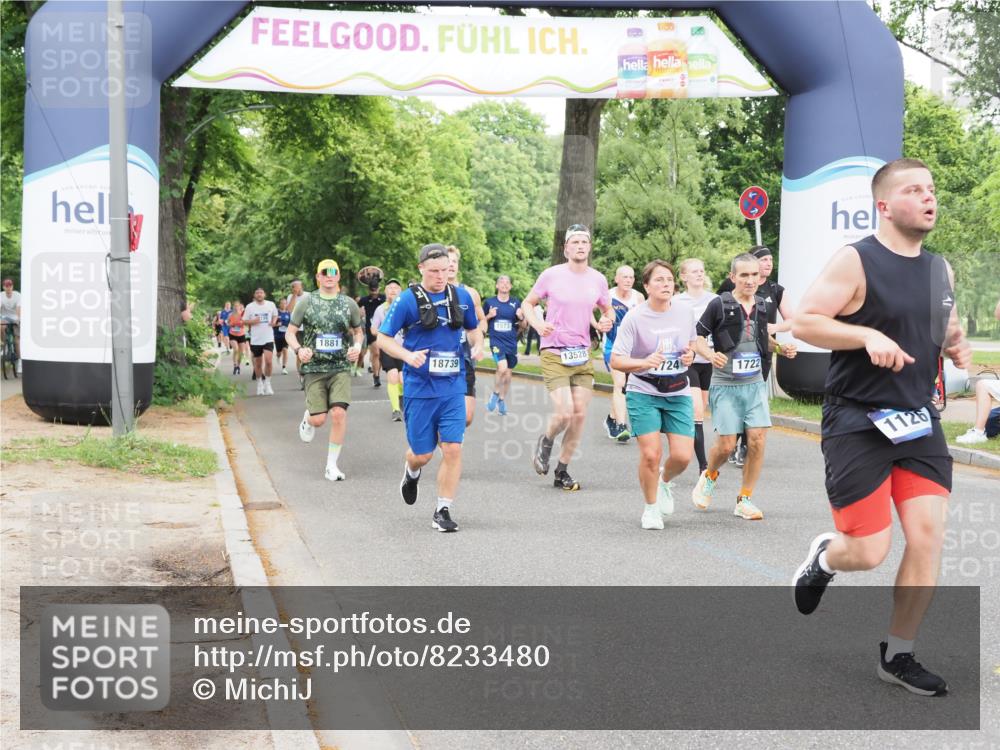29.06.2025 - hella hamburg halbmarathon MichiJ http://msf.ph/oto/8233480 29.06.2025 10:49:48 Zwischen KM18-KM19 1126, 1722, 1724, 4370, 4665, 5734, 6311, 8469, 8822, 9899, 10194, 10214, 12567, 13528, 15093, 18028, 18359, 18717, 18739, 18796 meine-sportfotos.de