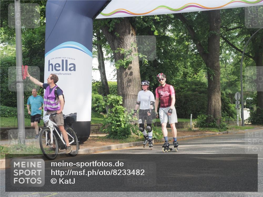 29.06.2025 - hella hamburg halbmarathon KatJ http://msf.ph/oto/8233482 29.06.2025 09:42:43 Zwischen KM18-KM19  meine-sportfotos.de