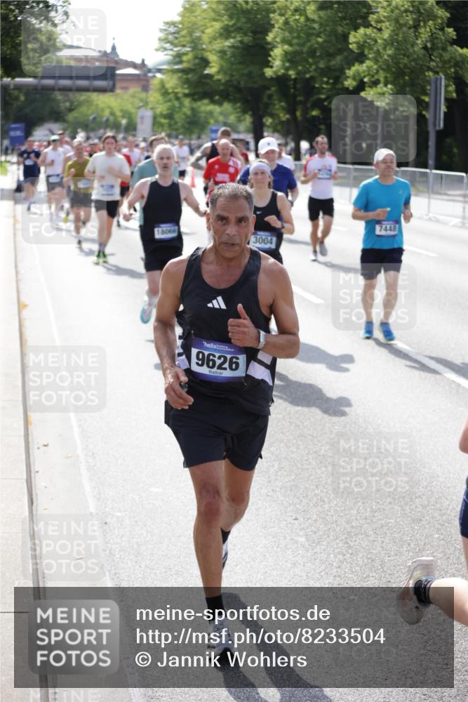 29.06.2025 - hella hamburg halbmarathon Jannik Wohlers http://msf.ph/oto/8233504 29.06.2025 09:53:12 Lombardsbrücke 2365, 2402, 2623, 2890, 2937, 3004, 3146, 3186, 3414, 4140, 4247, 4310, 5362, 5460, 5532, 5650, 5692, 6071, 6282, 6375, 6388, 6903, 7385, 7448, 7480, 9200, 9303, 9626, 9633, 9723, 9965, 11283, 12271, 13009, 13450, 13667, 14034, 14200, 14262, 14464, 14764, 15519, 15629, 16084, 16286, 16333, 16725, 16766, 17032, 17384, 17718, 17748, 17960, 18066, 18638, 18678, 18922 meine-sportfotos.de