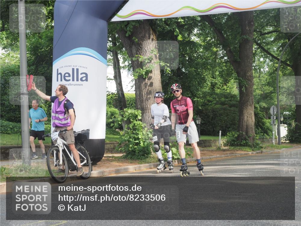29.06.2025 - hella hamburg halbmarathon KatJ http://msf.ph/oto/8233506 29.06.2025 09:42:43 Zwischen KM18-KM19  meine-sportfotos.de