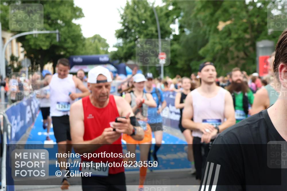 29.06.2025 - hella hamburg halbmarathon Zöllner http://msf.ph/oto/8233559 29.06.2025 10:54:29 Ziel 1267, 1442, 3426, 3794, 4635, 4868, 6511, 6512, 7129, 8772, 11009, 11797, 11799, 12321, 12362, 13289, 15146, 15946, 16327, 17698, 18268, 19067 meine-sportfotos.de