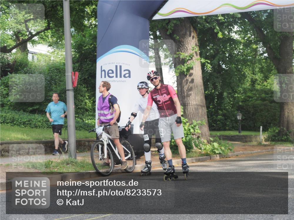 29.06.2025 - hella hamburg halbmarathon KatJ http://msf.ph/oto/8233573 29.06.2025 09:42:43 Zwischen KM18-KM19  meine-sportfotos.de