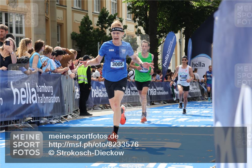 29.06.2025 - hella hamburg halbmarathon Strokosch-Dieckow http://msf.ph/oto/8233576 29.06.2025 10:34:16 Ziel 1002, 1080, 3005, 5550, 7884, 7901, 14784, 16417, 18906 meine-sportfotos.de