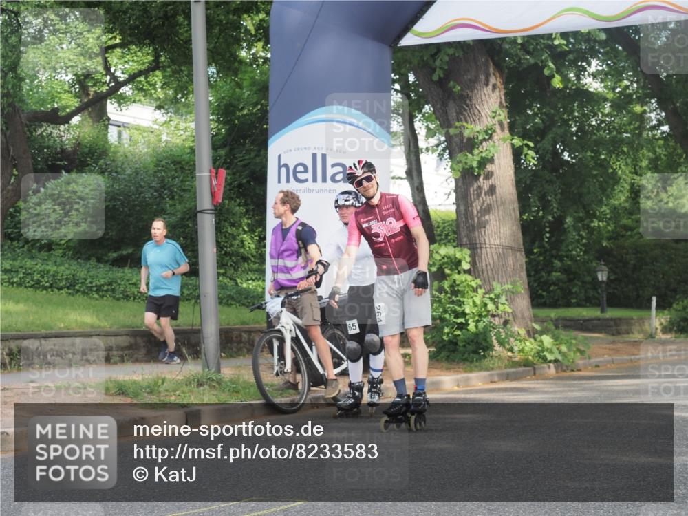 29.06.2025 - hella hamburg halbmarathon KatJ http://msf.ph/oto/8233583 29.06.2025 09:42:43 Zwischen KM18-KM19  meine-sportfotos.de