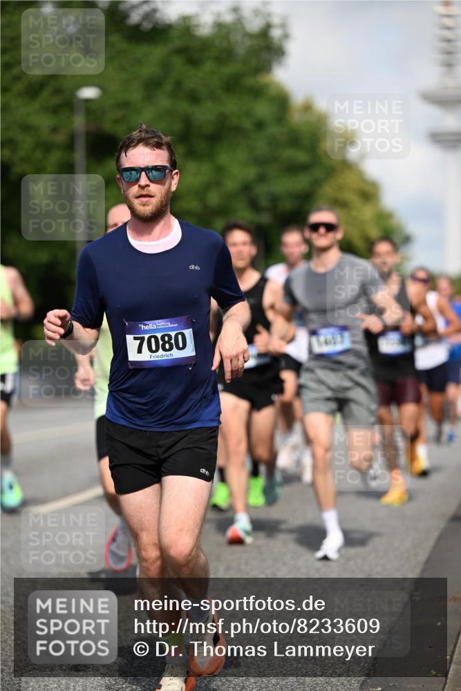 29.06.2025 - hella hamburg halbmarathon Dr. Thomas Lammeyer http://msf.ph/oto/8233609 29.06.2025 09:50:32 Kennedybrücke 1002, 1053, 1396, 1407, 1411, 1910, 1959, 2228, 2563, 2836, 2851, 3790, 3935, 4246, 4740, 5193, 6032, 6305, 6473, 6915, 7080, 7622, 7831, 7867, 7972, 9376, 9508, 10771, 11055, 11370 meine-sportfotos.de