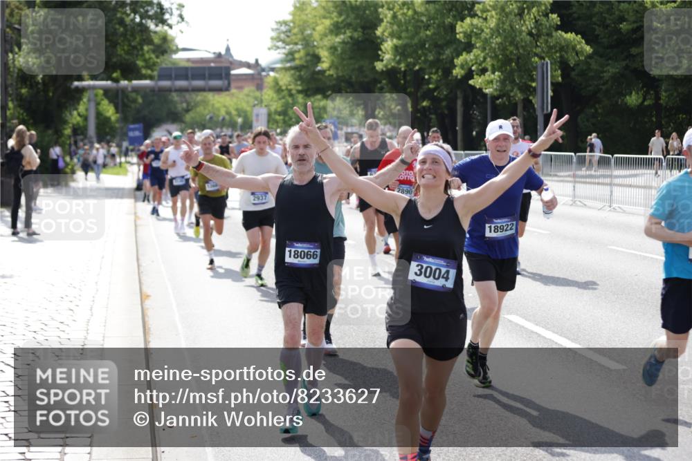 29.06.2025 - hella hamburg halbmarathon Jannik Wohlers http://msf.ph/oto/8233627 29.06.2025 09:53:13 Lombardsbrücke 2365, 2402, 2623, 2890, 2937, 3004, 3146, 3186, 3414, 4140, 4247, 4310, 5362, 5460, 5532, 5650, 5692, 6071, 6282, 6375, 6388, 6903, 7385, 7448, 7480, 9200, 9303, 9626, 9633, 9723, 9965, 11283, 12271, 13009, 13450, 13667, 14034, 14200, 14262, 14464, 14618, 14619, 14764, 15519, 15851, 16084, 16286, 16333, 16725, 16766, 17032, 17384, 17718, 17748, 17960, 18066, 18638, 18678, 18922 meine-sportfotos.de