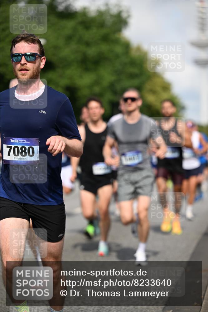 29.06.2025 - hella hamburg halbmarathon Dr. Thomas Lammeyer http://msf.ph/oto/8233640 29.06.2025 09:50:32 Kennedybrücke 1002, 1053, 1396, 1407, 1411, 1910, 1959, 2228, 2563, 2836, 2851, 3790, 3935, 4246, 4740, 5193, 6032, 6305, 6473, 6915, 7080, 7622, 7831, 7867, 7972, 9376, 9508, 10771, 11055, 11370 meine-sportfotos.de