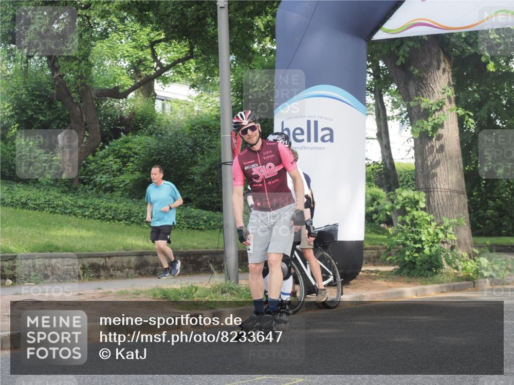 29.06.2025 - hella hamburg halbmarathon KatJ http://msf.ph/oto/8233647 29.06.2025 09:42:44 Zwischen KM18-KM19  meine-sportfotos.de