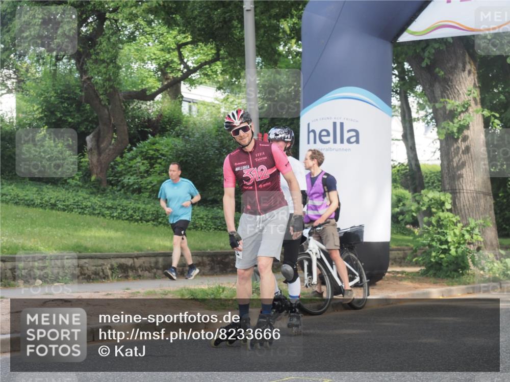 29.06.2025 - hella hamburg halbmarathon KatJ http://msf.ph/oto/8233666 29.06.2025 09:42:44 Zwischen KM18-KM19  meine-sportfotos.de