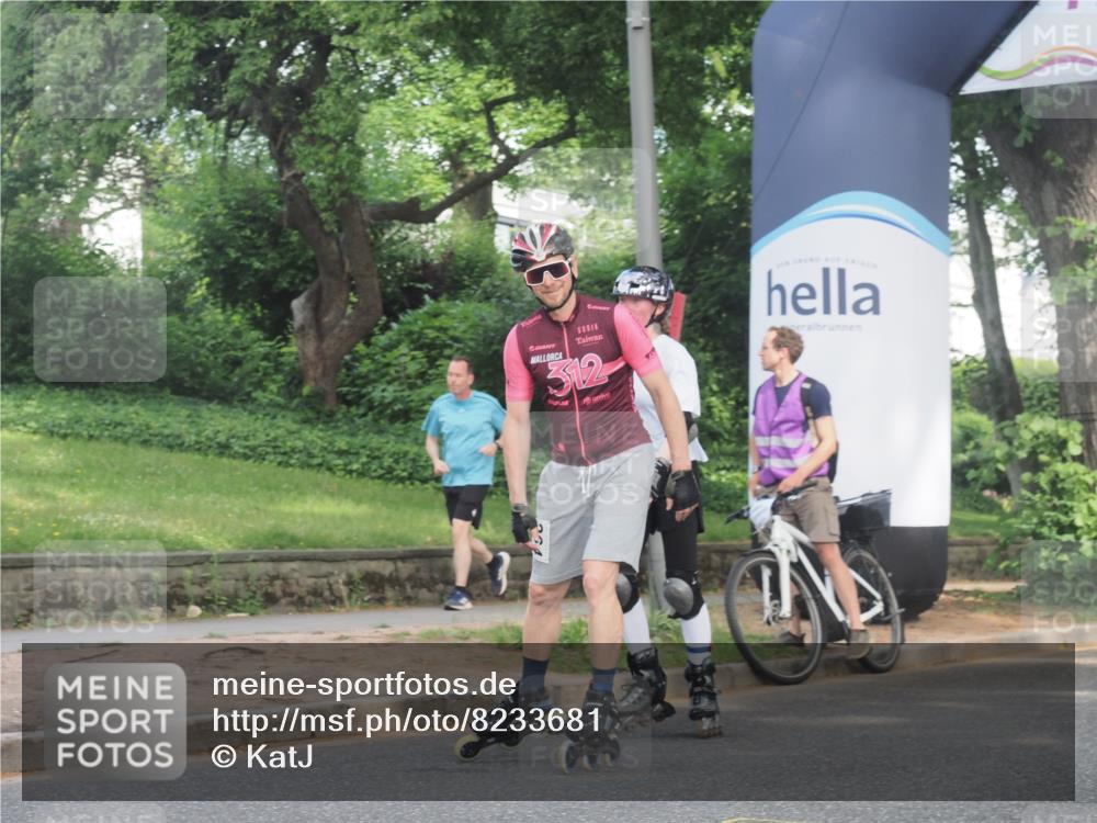 29.06.2025 - hella hamburg halbmarathon KatJ http://msf.ph/oto/8233681 29.06.2025 09:42:44 Zwischen KM18-KM19  meine-sportfotos.de
